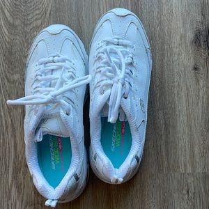 White Skechers D’Lite with memory foam